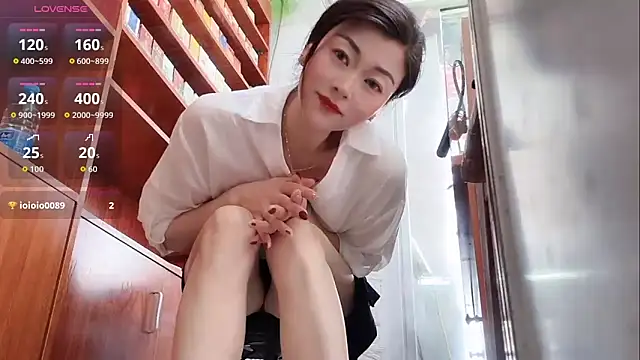QianF-666 online show from June 25, 2026, 1:49 am