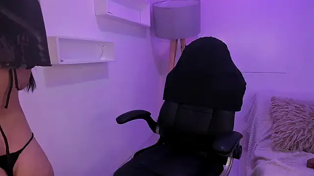 Hannie ws online show from February 10, 2026, 5:22 am