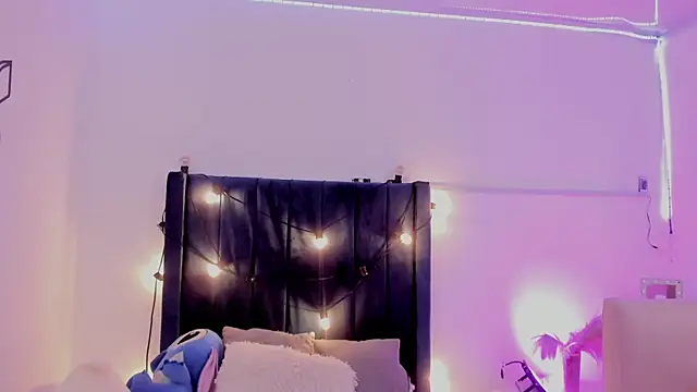 CamiloDoumit online show from February 8, 2025, 4:47 pm