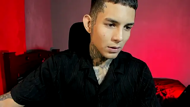 Travistanner 28 online show from February 14, 2026, 1:35 am