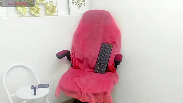 FRAN DESS online show from February 1, 2025, 7:34 pm