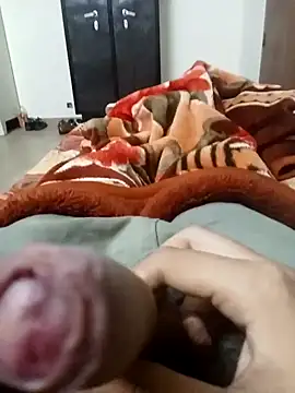 Snapshot of weeif chatting on December 8, 2024, 7:11 pm weeif online show from December 8, 2024, 7:11 pm