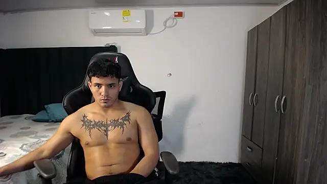 Snapshot of man_dur07 chatting on January 16, 2025, 11:48 pm man dur07 online show from January 16, 2025, 11:48 pm