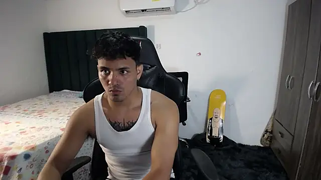 Snapshot of man_dur07 chatting on March 15, 2025, 8:32 pm man dur07 online show from March 15, 2025, 8:32 pm