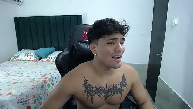 Snapshot of man_dur07 chatting on October 4, 2025, 8:18 pm man dur07 online show from October 4, 2025, 8:18 pm