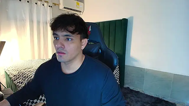 man dur07 online show from December 14, 2025, 9:08 pm