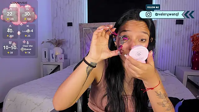 Valery wang online show from December 15, 2025, 12:09 pm