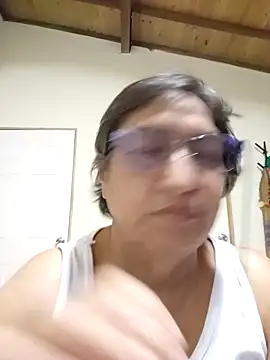 florecita69 online show from October 9, 2025, 1:58 am