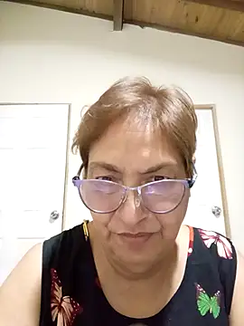 florecita69 online show from December 2, 2025, 3:01 am