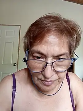 florecita69 online show from December 19, 2025, 3:08 pm