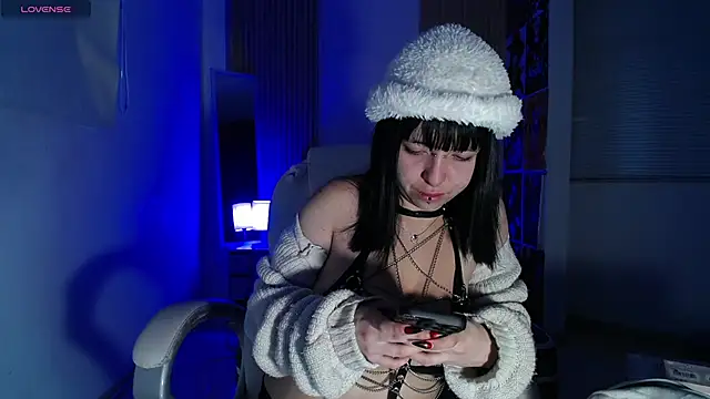 kittyhouse hs online show from November 11, 2025, 9:04 pm