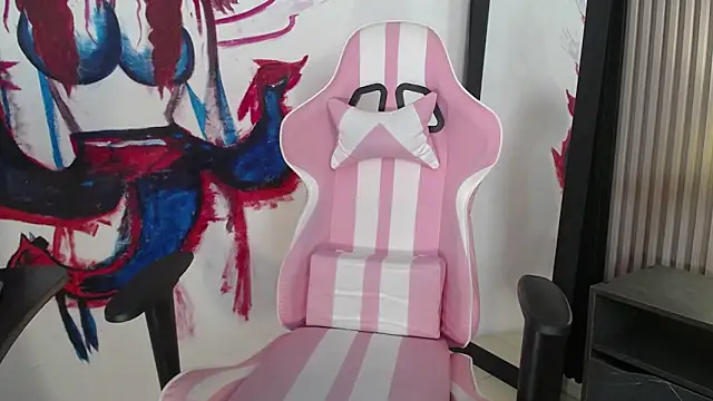 kittyhouse hs online show from June 11, 2026, 7:56 pm