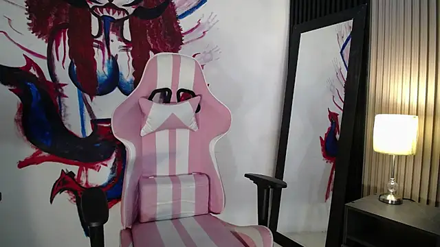 kittyhouse hs online show from June 18, 2026, 8:24 pm
