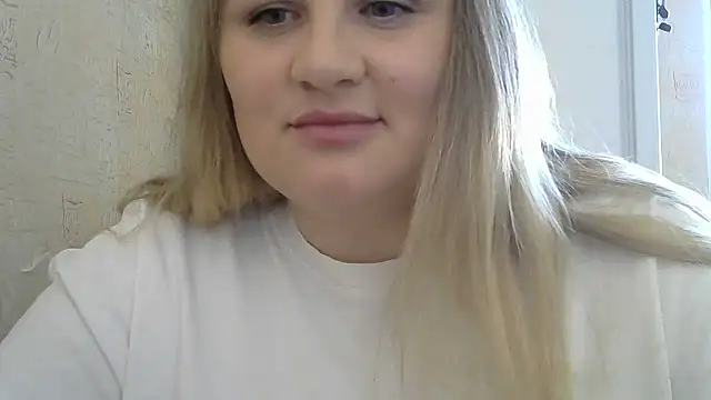 Snapshot of Honeydew-Waves chatting on May 7, 2026, 5:57 am Honeydew-Waves online show from May 7, 2026, 5:57 am