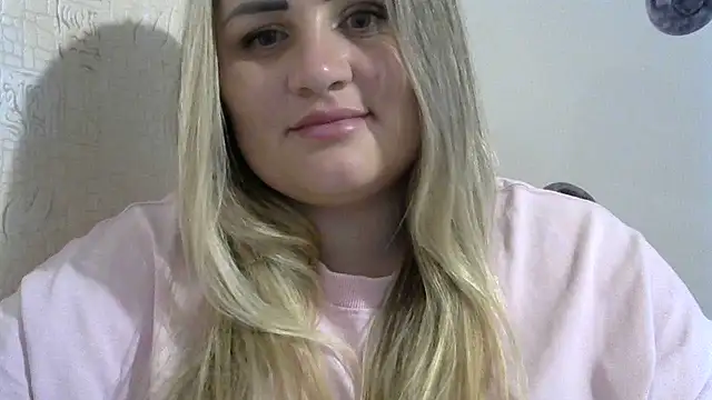 Snapshot of Honeydew-Waves chatting on June 12, 2026, 5:12 pm Honeydew-Waves online show from June 12, 2026, 5:12 pm