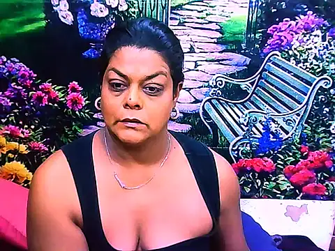 indianCherryPie online show from April 26, 2026, 8:23 am