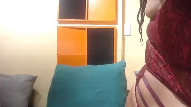 AssSeductress43 online show from November 4, 2025, 12:54 am