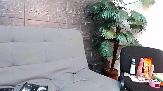 brendamaz online show from March 12, 2025, 3:40 pm