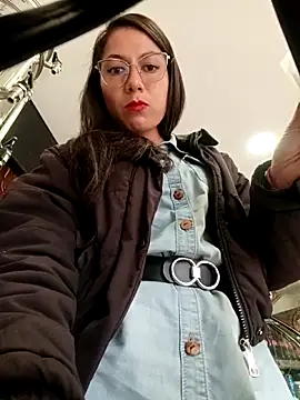 VALERY-03  online show from May 4, 2026, 5:09 pm