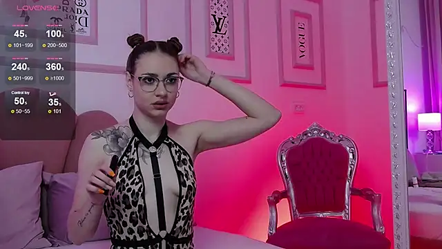 Abby  White online show from February 25, 2025, 5:47 pm