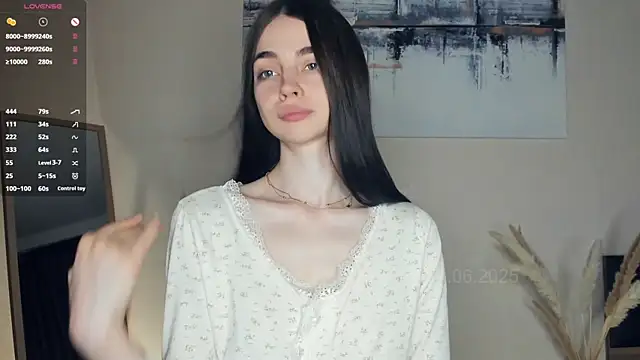 MaryJacksoon online show from July 4, 2026, 7:47 am