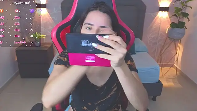 Snapshot of angelica_dymond chatting on September 10, 2025, 12:05 pm angelica dymond online show from September 10, 2025, 12:05 pm