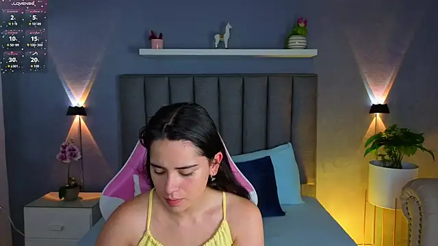 Snapshot of angelica_dymond chatting on October 22, 2025, 12:27 pm angelica dymond online show from October 22, 2025, 12:27 pm