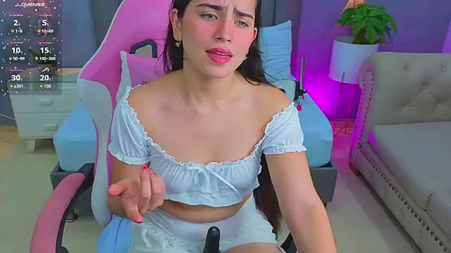 Snapshot of angelica_dymond chatting on November 15, 2025, 12:34 pm angelica dymond online show from November 15, 2025, 12:34 pm