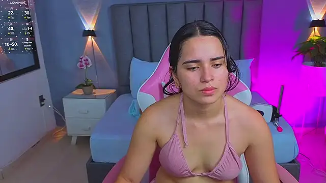 Snapshot of angelica_dymond chatting on November 28, 2025, 12:19 pm angelica dymond online show from November 28, 2025, 12:19 pm