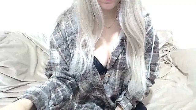  kitty Rose  online show from January 13, 2026, 3:23 am