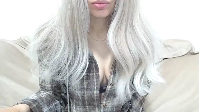  kitty Rose  online show from April 25, 2026, 2:47 am