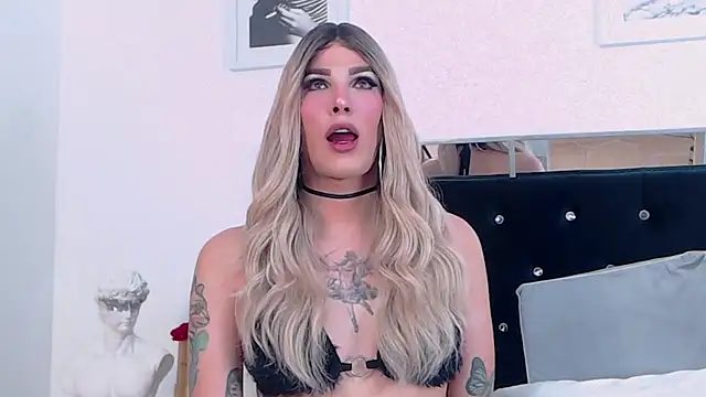 Snapshot of ZikaruRichie chatting on January 25, 2025, 11:23 am ZikaruRichie online show from January 25, 2025, 11:23 am