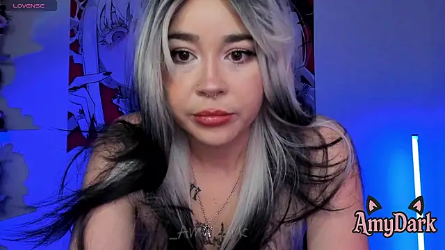 Snapshot of _AmyDark chatting on May 10, 2026, 11:32 pm AmyDark online show from May 10, 2026, 11:32 pm