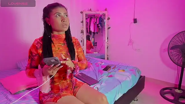 Snapshot of catalina_and_roger chatting on February 3, 2025, 8:57 pm catalina and roger online show from February 3, 2025, 8:57 pm