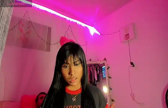 Snapshot of catalina_and_roger chatting on February 16, 2025, 3:26 am catalina and roger online show from February 16, 2025, 3:26 am