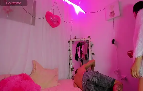 Snapshot of catalina_and_roger chatting on February 23, 2025, 8:44 pm catalina and roger online show from February 23, 2025, 8:44 pm