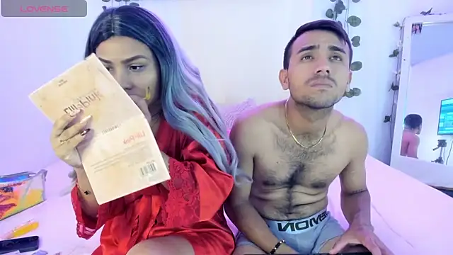 Snapshot of catalina_and_roger chatting on October 16, 2025, 8:43 pm catalina and roger online show from October 16, 2025, 8:43 pm