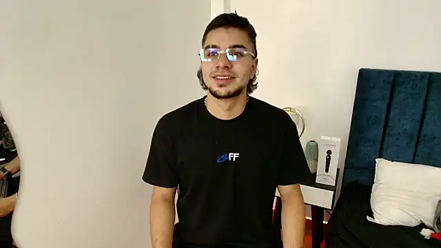 Amadeo Wild online show from March 16, 2025, 2:10 am