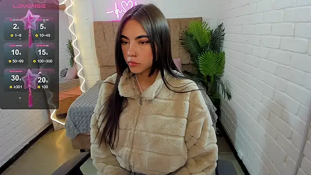 Roxanne tay online show from January 30, 2025, 7:26 pm