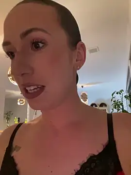 lola tentatiion online show from February 28, 2025, 8:39 pm