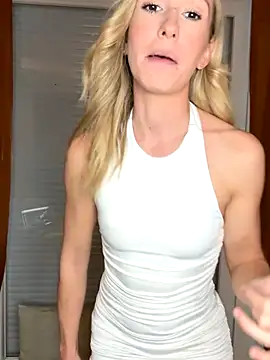 lola tentatiion online show from October 4, 2025, 7:01 pm