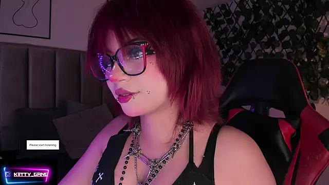 Kitty Gang online show from September 25, 2025, 2:37 am