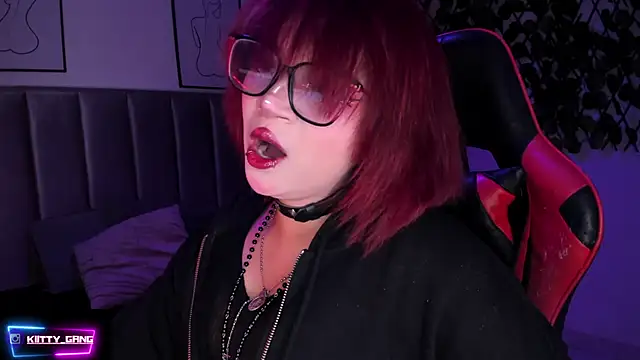 Kitty Gang online show from October 21, 2025, 2:01 am