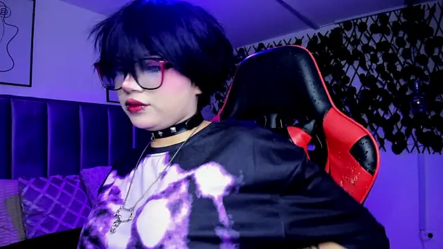 Kitty Gang online show from March 4, 2026, 1:33 am