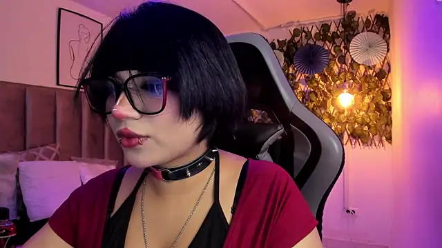 Kitty Gang online show from April 28, 2026, 2:27 am
