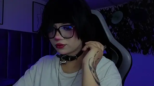 Snapshot of Kitty_Gang chatting on May 21, 2026, 1:23 am Kitty Gang online show from May 21, 2026, 1:23 am