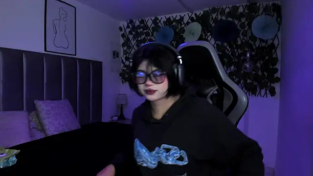 Snapshot of Kitty_Gang chatting on July 10, 2026, 12:59 am Kitty Gang online show from July 10, 2026, 12:59 am