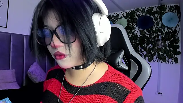 Snapshot of Kitty_Gang chatting on July 28, 2026, 12:29 am Kitty Gang online show from July 28, 2026, 12:29 am