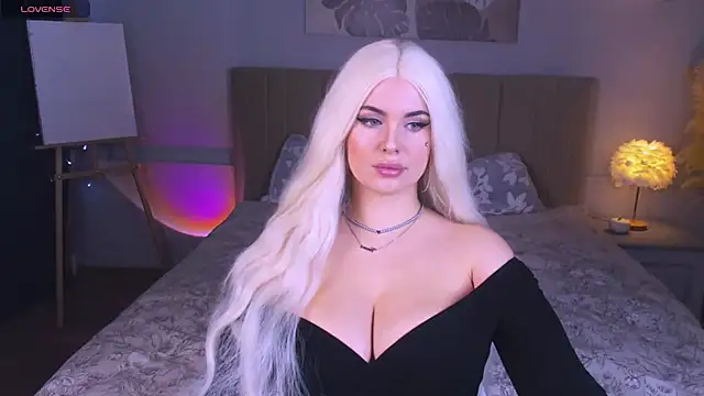 Snapshot of GoddessGlow chatting on December 4, 2024, 9:51 am GoddessGlow online show from December 4, 2024, 9:51 am