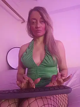 emma collson online show from January 9, 2026, 1:52 am